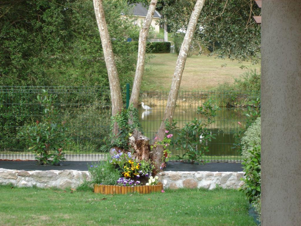 Bed and Breakfast Le Petit Etang La Trinite-Surzur Экстерьер фото